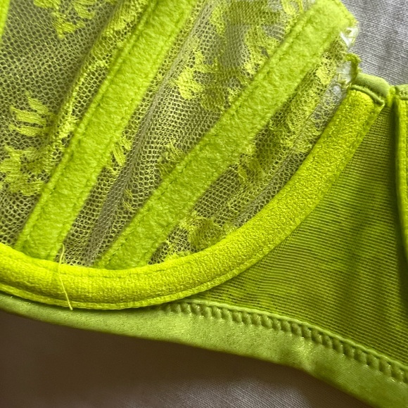 Savage X Fenty Bra - Picture 4 of 5